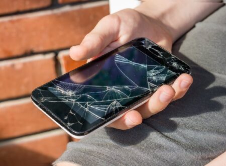 Can You Use a Phone with a Cracked Screen